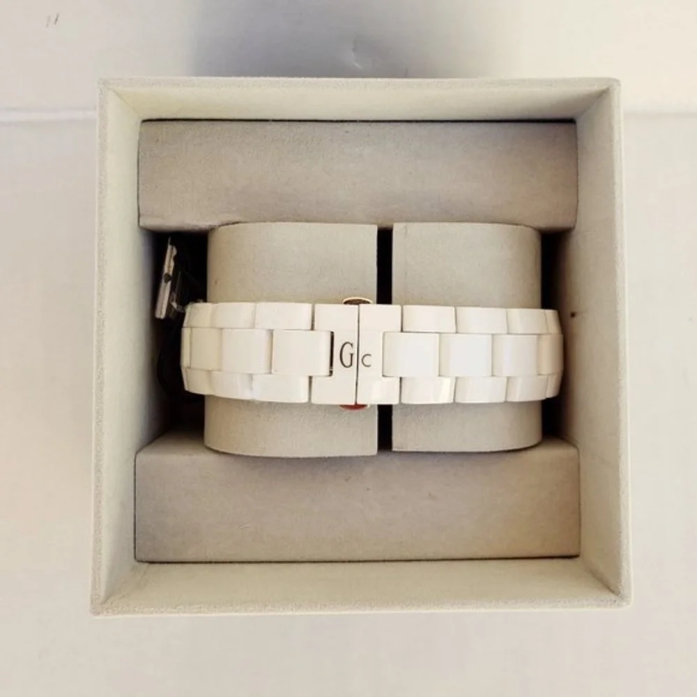 New GUESS COLLECTION White Sapphire Crystal Watch